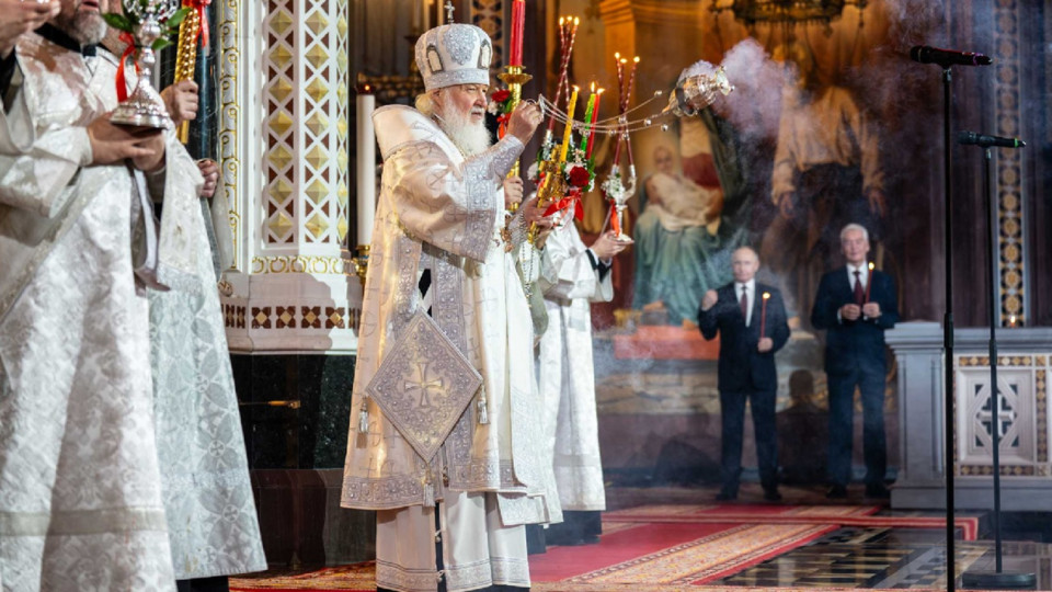 Патриарх Кирилл совершает пасхальное богослужение в 2025 году